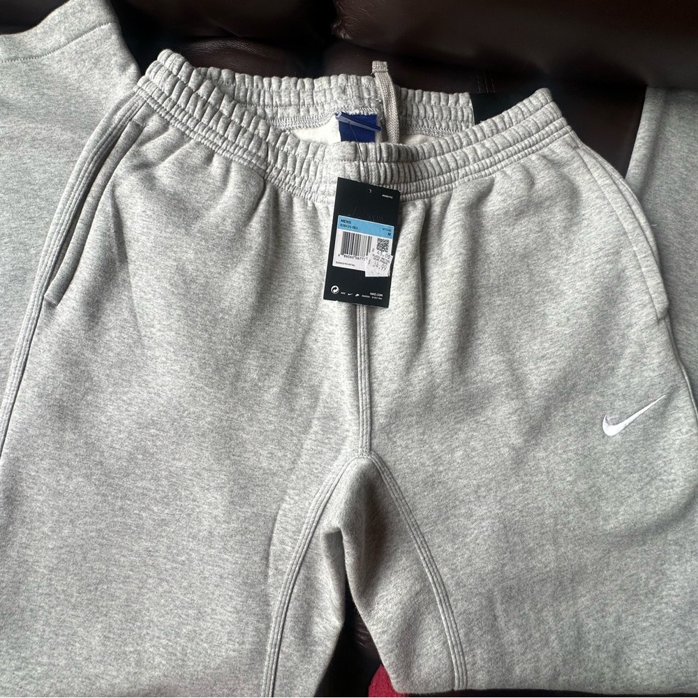 Nike Men's Light Gray Sweatpants